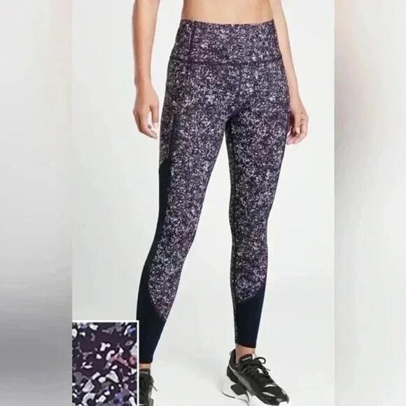 Athleta Rainier Printed Mesh Tight Size M Sandstone Navy XS Athletic Pockets - Picture 1 of 9